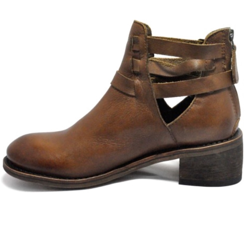 NIB Daphne Distressed Full Grain Leather Boots - Picture 7 of 8